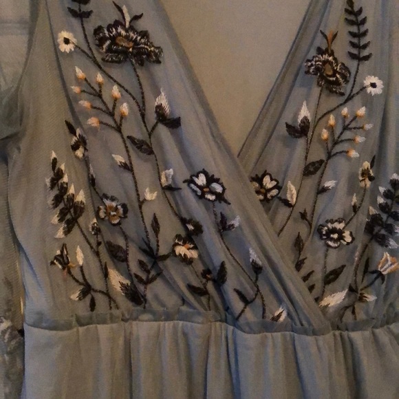 Dress - Picture 2 of 2